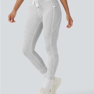 HALARA Striped Leggings - Black and White